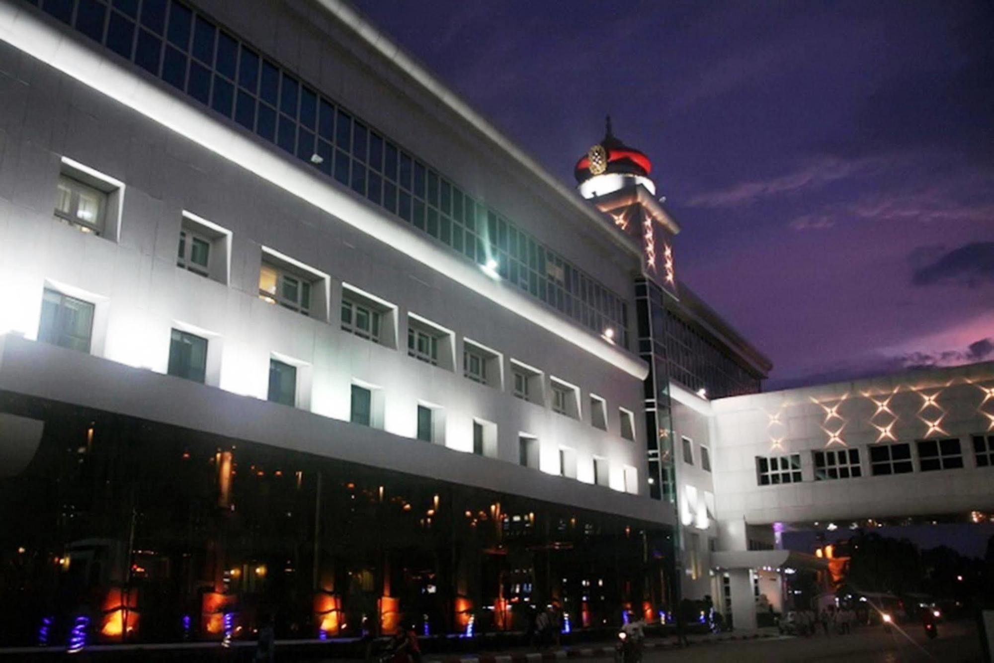 Grand Diamond City Hotel & Casino Poipet Kültér fotó